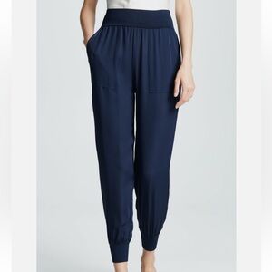 Theory Jogger in Modal-Silk Dark Blue Size Small